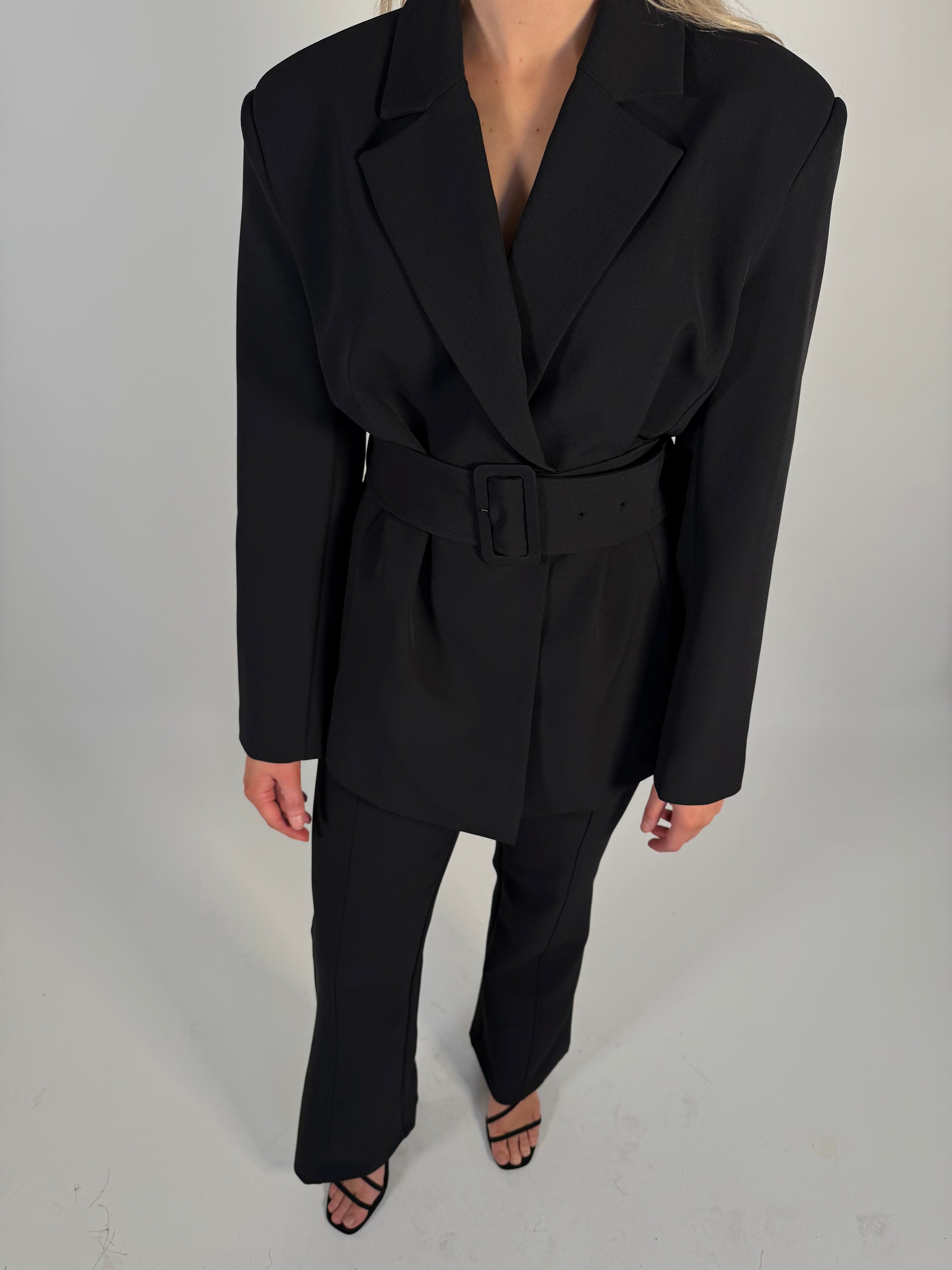 YASTRAVY Trousers - Black